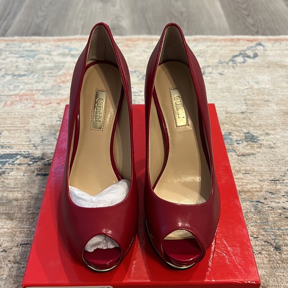 Red GUESS Heels - Picture 6 of 9